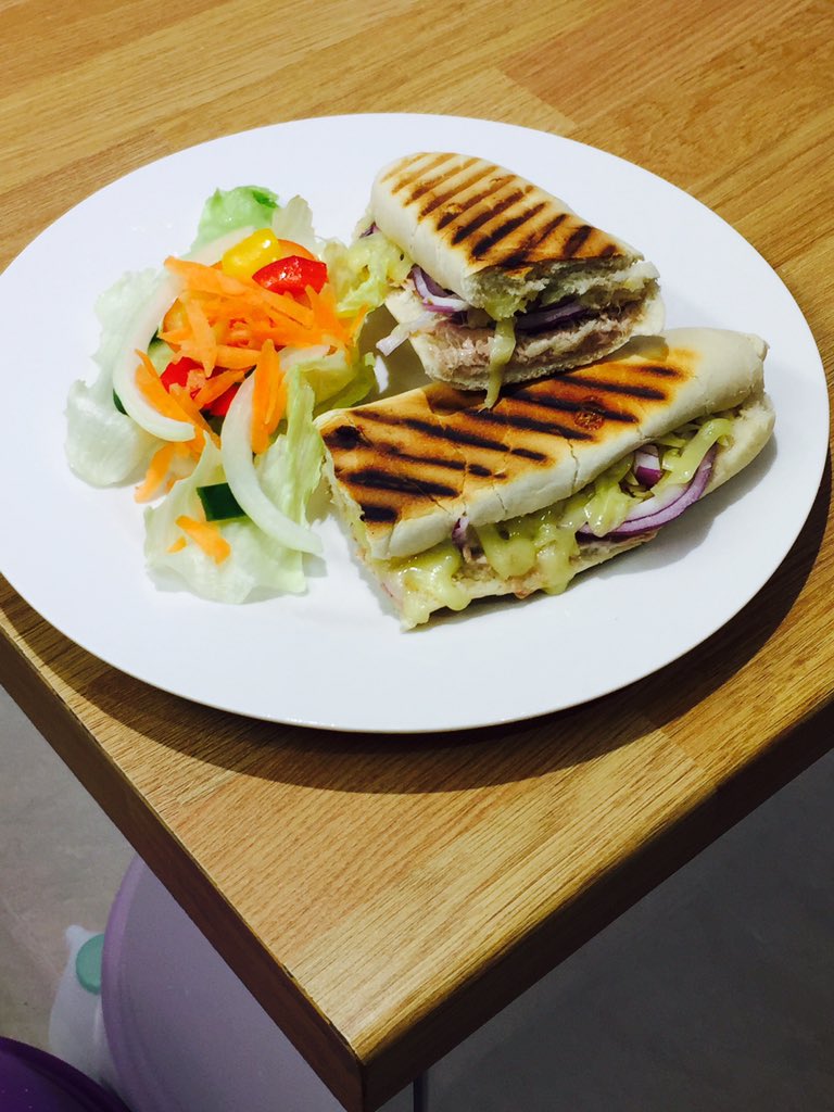 Butterfingers cafe (christine_lokes) Twitter