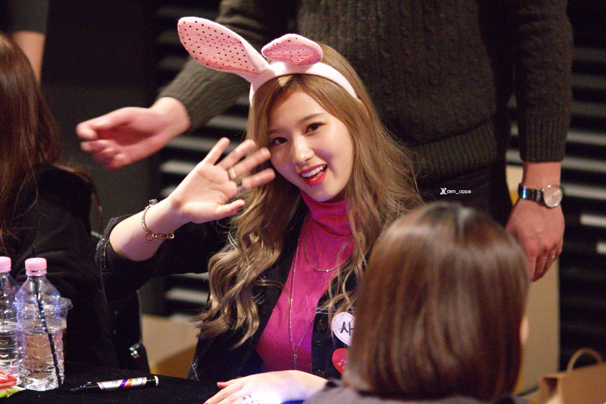 SANA_Thailand's tweet photo. [HQ] 151114 5th Fansign Yongsan #SANA #사나 #さな #サナ #트와이스 #TWICE #OOH_AHH하게 ©den_oppa
https://t.co/wtQ0DtGSnl https://t.co/vyHdeCT8VT