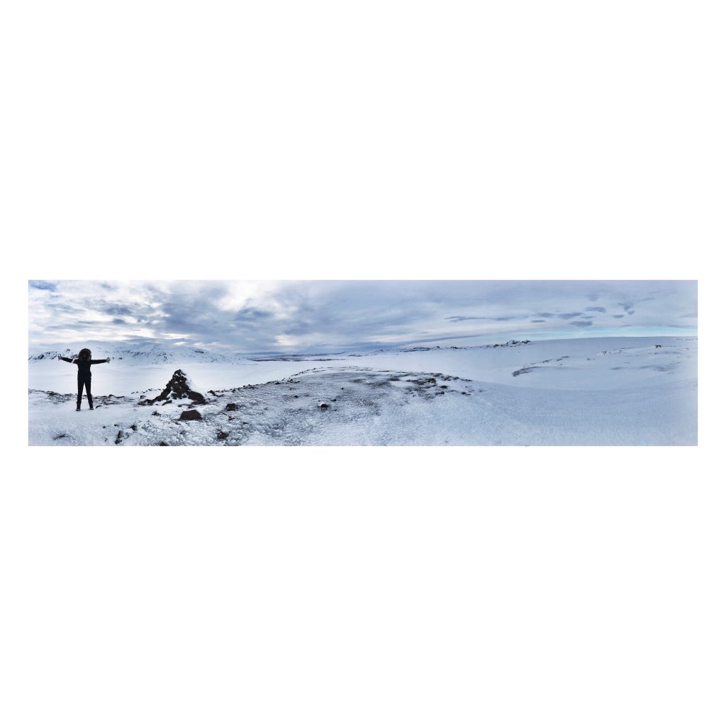 Debi__Simpson's tweet photo. Off-roading on Glacier #Langjokull with @thomsonholidays✌🏼️❄️ #amazing #exploreiceland @tuinewsroom https://t.co/koGGeHXzf2