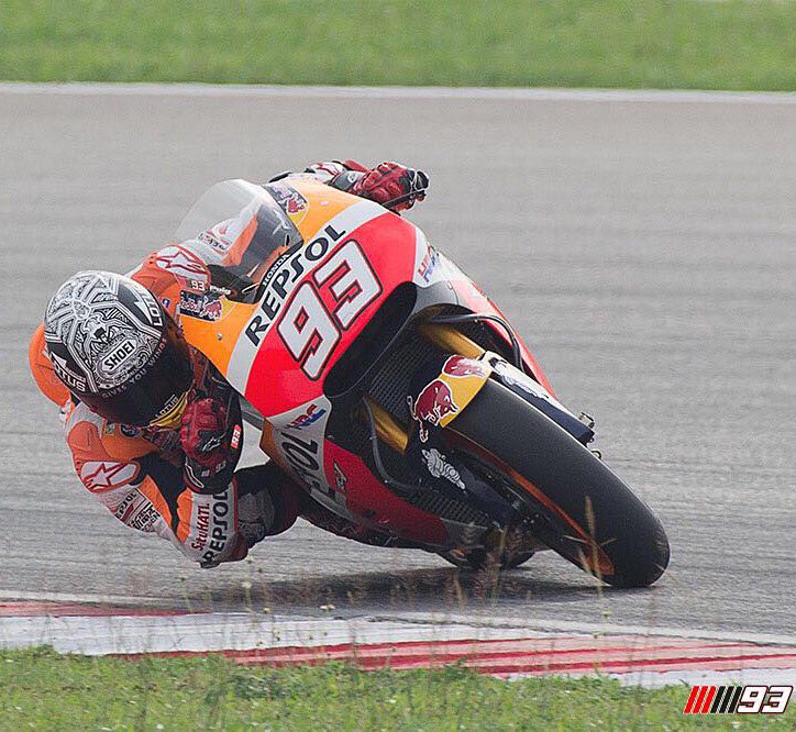 marcmarquez93's tweet photo. Segundo dia terminado! Mañana mas. / Second day finish! Keep working! #malaysia #preseason #2016 https://t.co/cfTotMSIsN