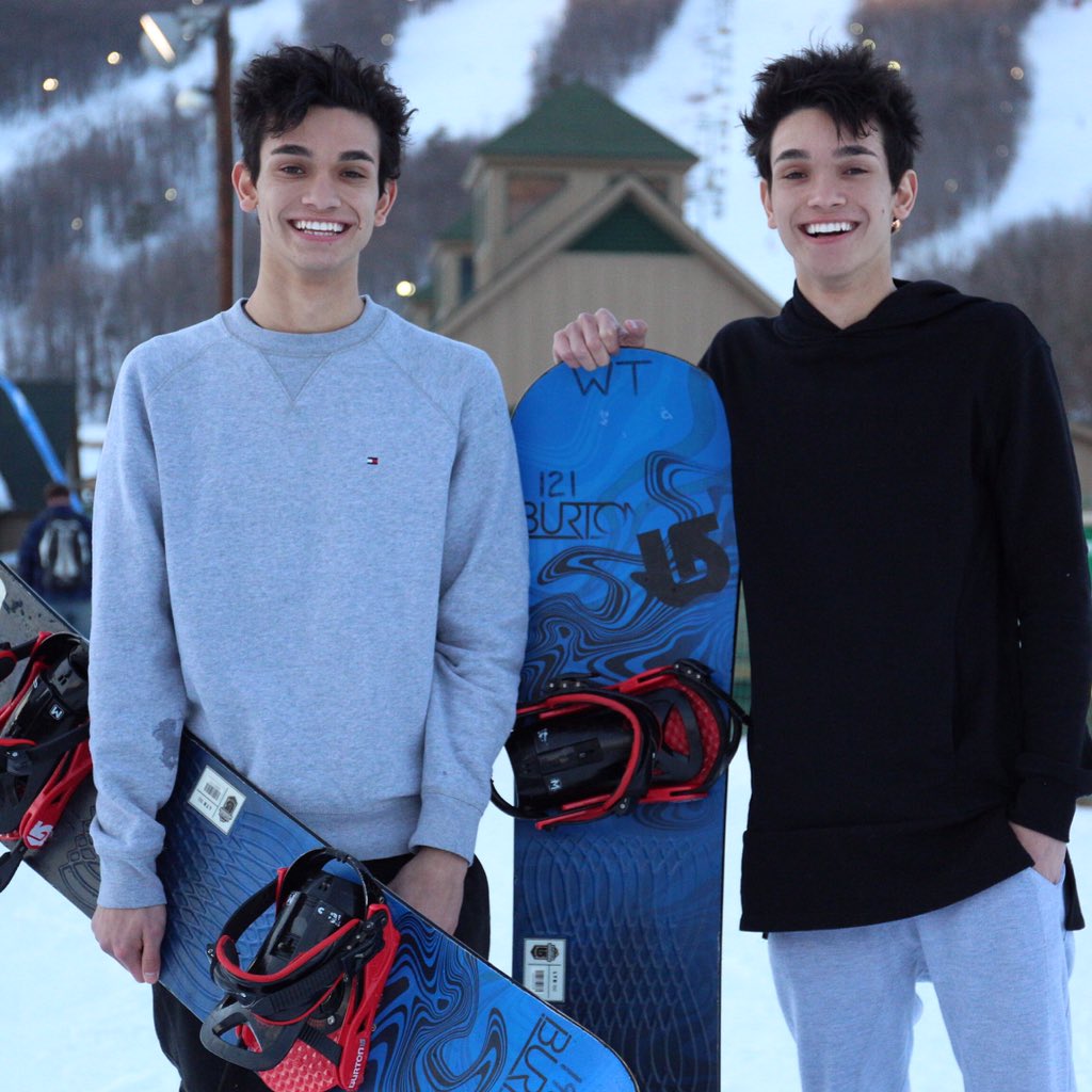 lucasdobre's tweet photo. We about to slide in your DMs 😂🏂 @DobreMarcus https://t.co/0HMZWycPwS