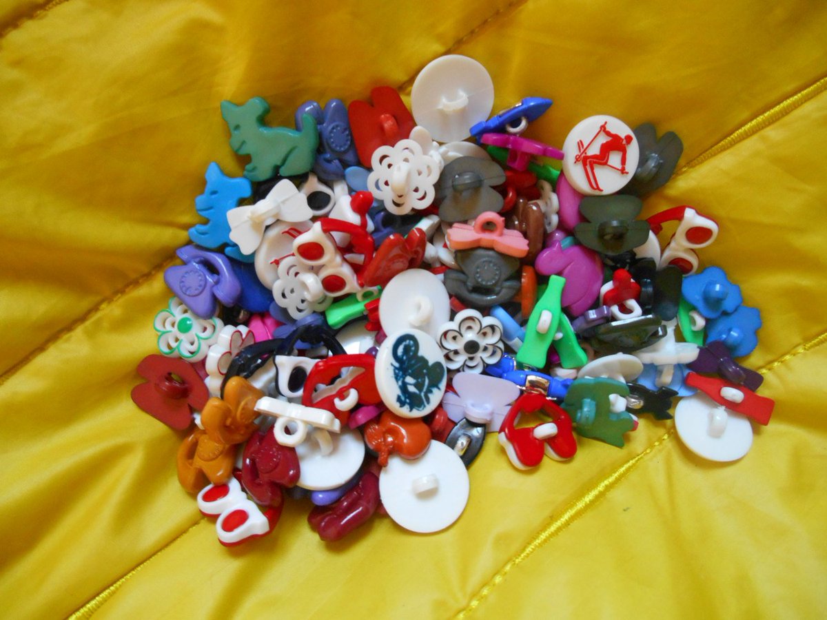 SophieLadyParis's tweet image. Lot of 100 Baby Buttons Multicolor Animals Flowers Bows Scrap… etsy.me/1Fkf0K9 #FRENCHLINENS #ChildrenButton