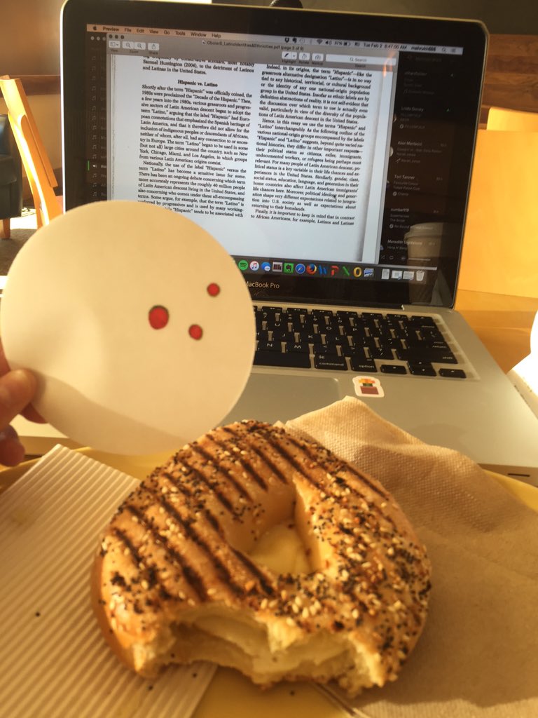 mahrukhconqueso's tweet image. @SPAP_UMD  un buen bagel y articulo en cultura hispana #spapinterventionumd #lunaresrojosUMD #ManchasNomanchesUMD