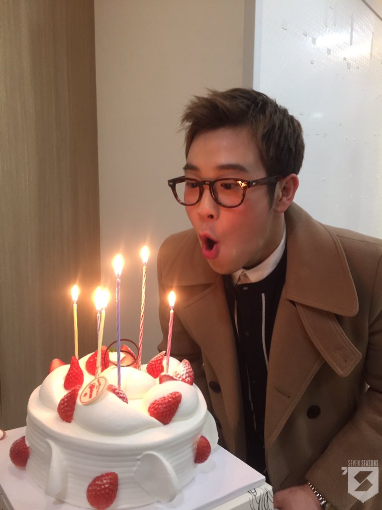 blockb_official's tweet photo. 나의 날이 끝나갑니다~
축하해주신 많은 분들 감사합니다 ❤️❤️ https://t.co/aa8YKwYhMt