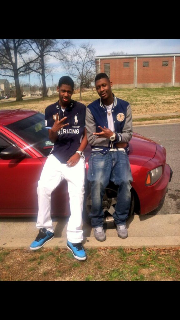 VeshaP's tweet photo. My niggas had a future🏀 🤔😔 #FreeThem https://t.co/j5hsYBHOXq