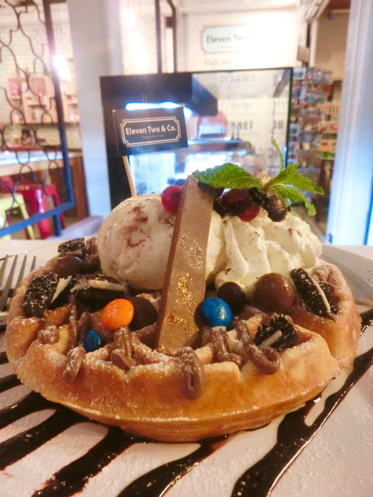 iBonzinif's tweet photo. #ElevenTwo&Co. #ReviewPhuket https://t.co/EJI1n2b2LG