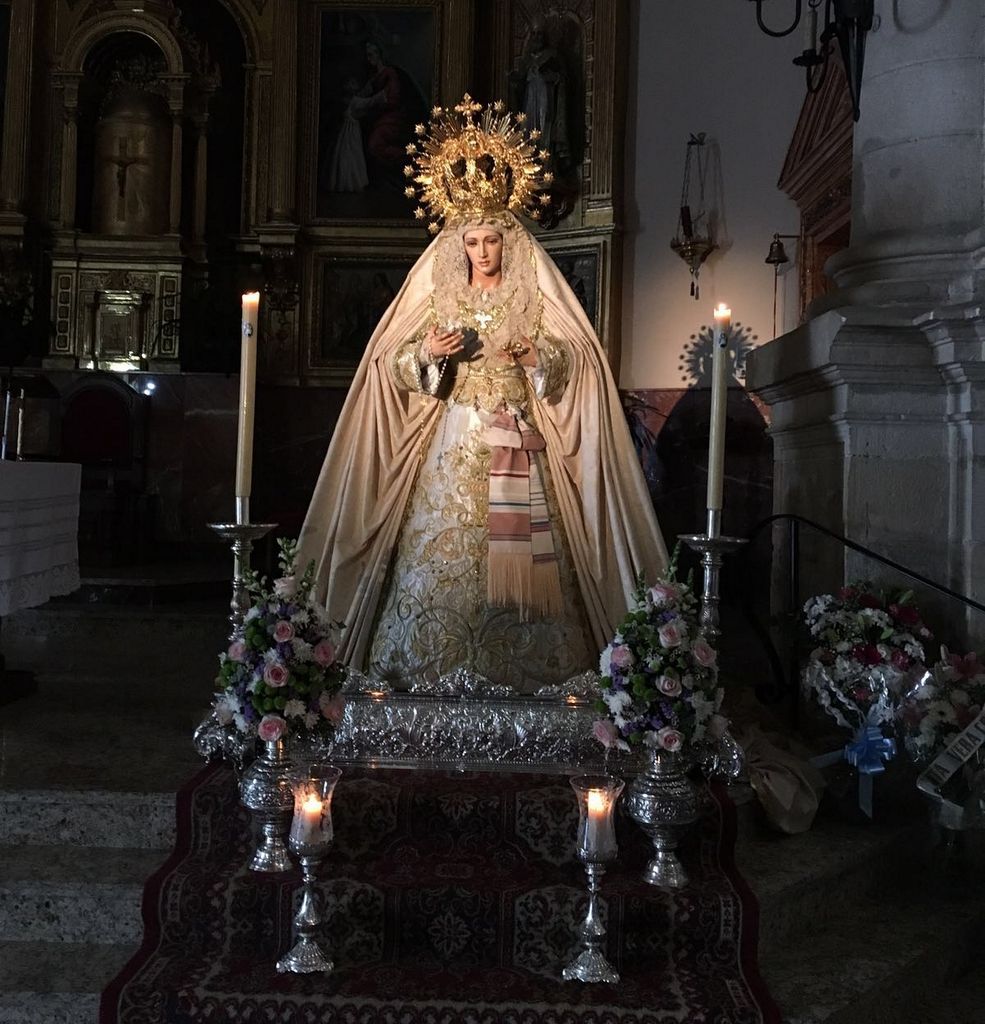 gjresutorre's tweet photo. Así ha bendecido a los niños nuestra señora con motivo de la festividad de la candelaria. https://t.co/ZMP8L67D99