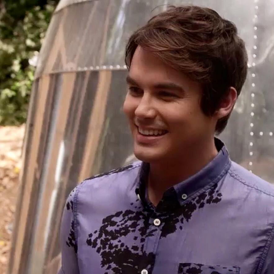 MelanieWF's tweet image. This smile!!!! 😍😍😍 @tylerjblackburn #PLL #PLL5YearsForward