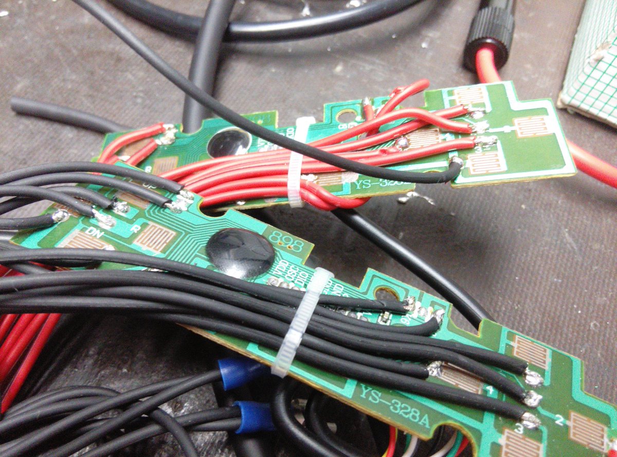 Soldando los controles y el extractor