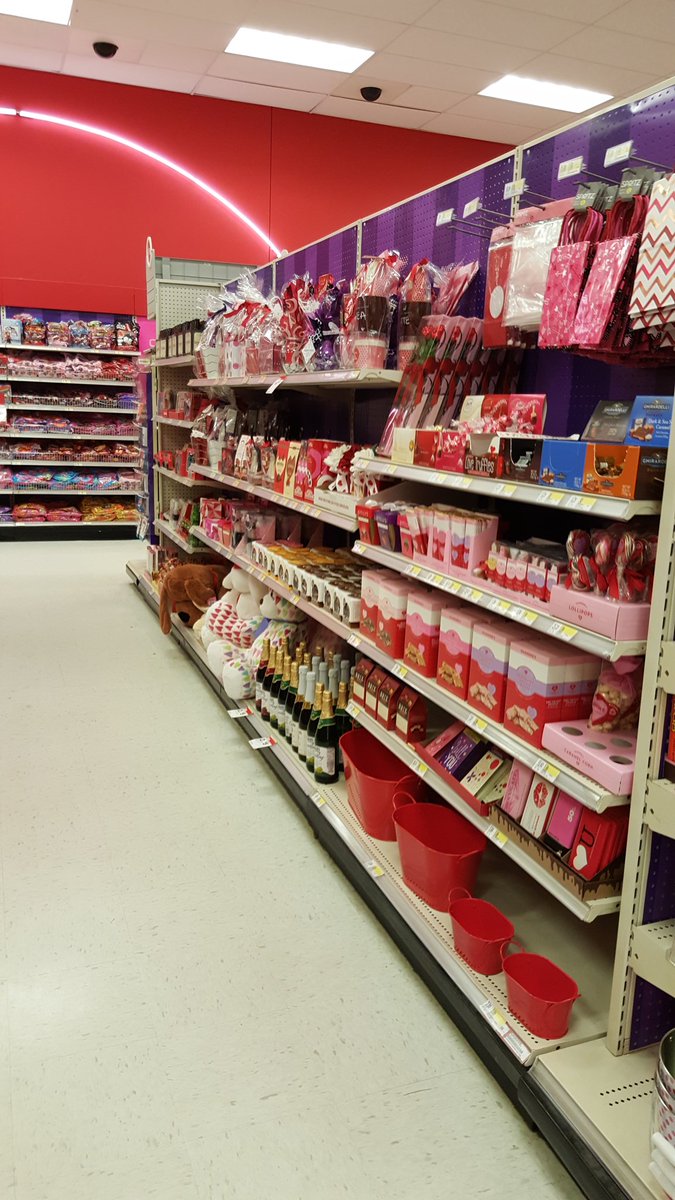 KbKimba's tweet photo. End result... No holes, almost completely out of the back, and ready for some strong sales!@SelenaAlbino @flintben1 https://t.co/d2YHBpfqRn