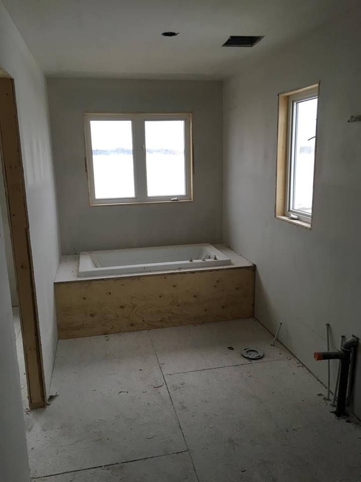 ClaridgeBWT's tweet photo. B25-142 #Progress: Another Summit townhome in the process of being built 
#NewHomes #Kanata #RealEstate https://t.co/oy159SOXjF