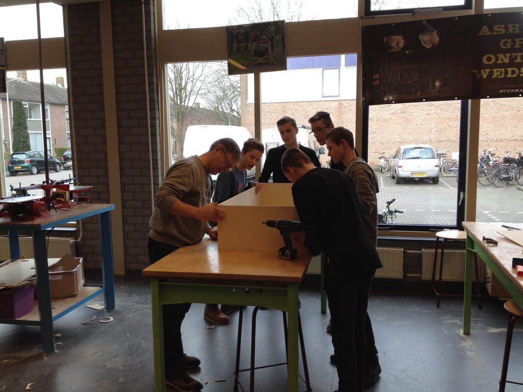 Plastic afval in zee,hoe ruim je dat op.In Nieuwkoop bedenken leerlingen oplossingen met FabLab.