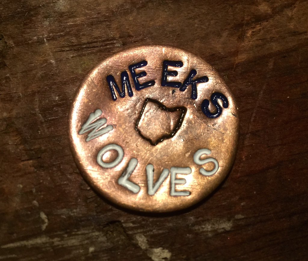 coachscustoms's tweet photo. Coach Meeks is going to look sweet if he ever hits a green.....jk! Go @WKHSGolf #CoolCoachCoin #handmade https://t.co/E0q5b8lQDS