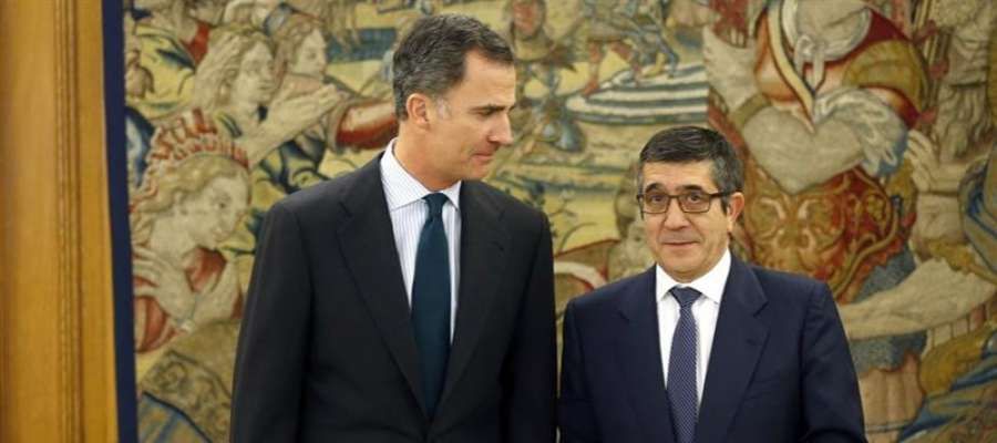 OndaCero_es's tweet photo. #ÚLTIMAHORA El Rey propone a Pedro Sánchez para la investidura como presidente del Gobierno https://t.co/ePxIgg8B9U https://t.co/bGF5eTo5uc