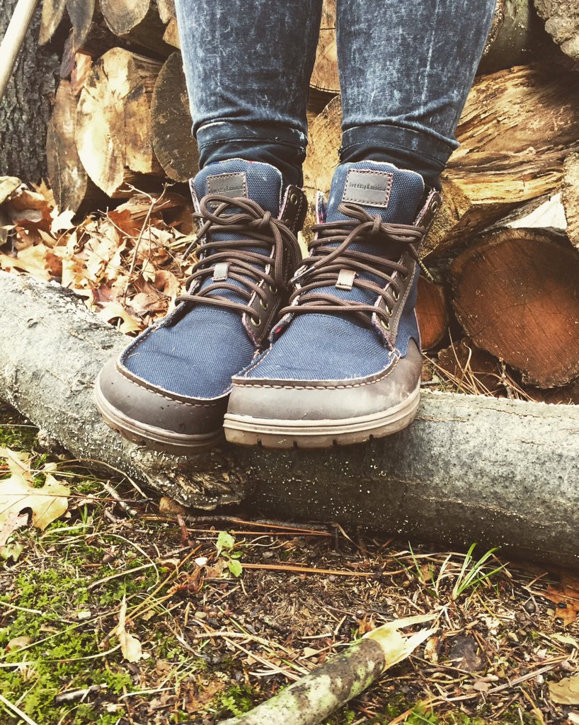 LemsShoes's tweet photo. Chop your own wood and it will warm you twice -Henry Ford #BoulderBoot #LiveEasyandMinimal https://t.co/ZdzS12xnEz