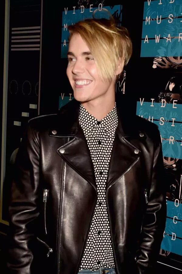 myboyfri3ndjb's tweet photo. RT SE VOCE AMA ESSE SORRISO E SE VOCE SORRI JUNTO QUANDO OLHA
#VoteBeliebersUK #KCA https://t.co/cMP3Wa0QzA