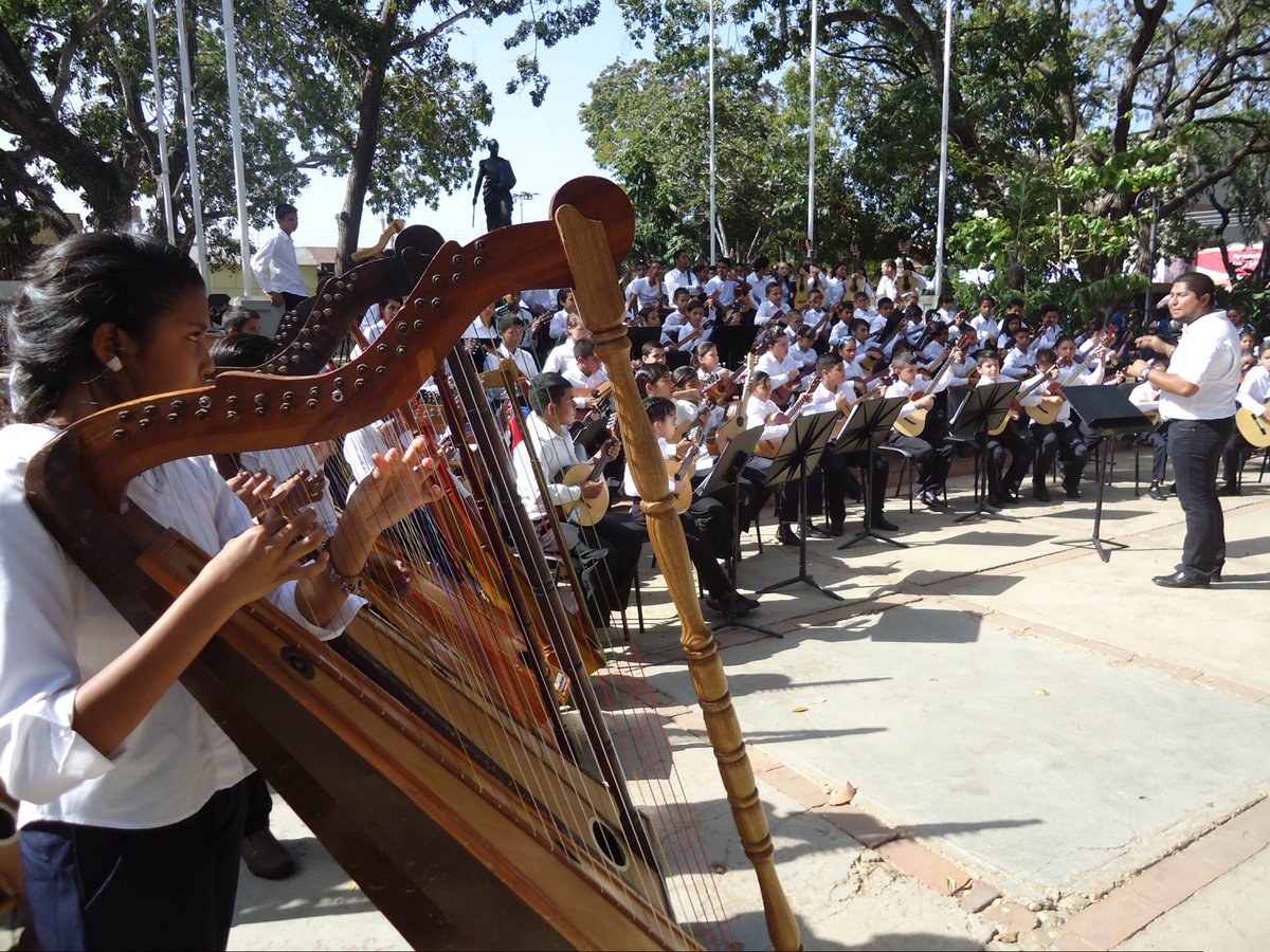El Sistema celebra su 41 Aniversario con Alma Llanera - bit.ly/1nDgopV