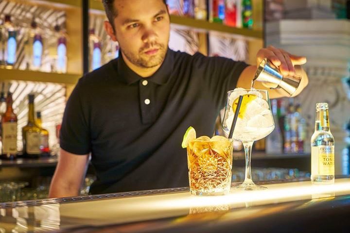 besthotelbar's tweet image. Ben je al bij pop-up hotelbar King Charles II in @Olofs_Amsterdam geweest?