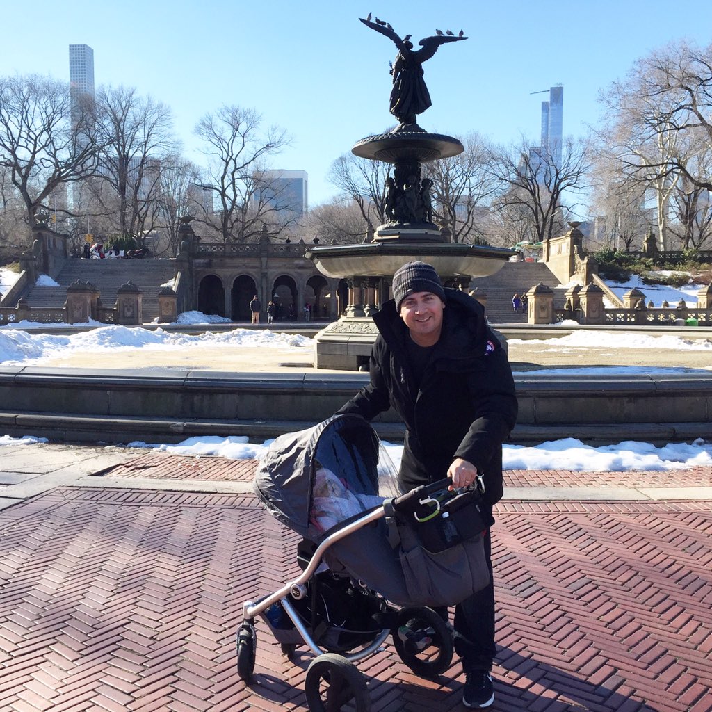 CityDadsGroup's tweet photo. Beautiful day for a morning stroll through @CentralParkNYC! Where are you strolling? #NYC #CityDads #britaxstyle https://t.co/FEww0KhHRM
