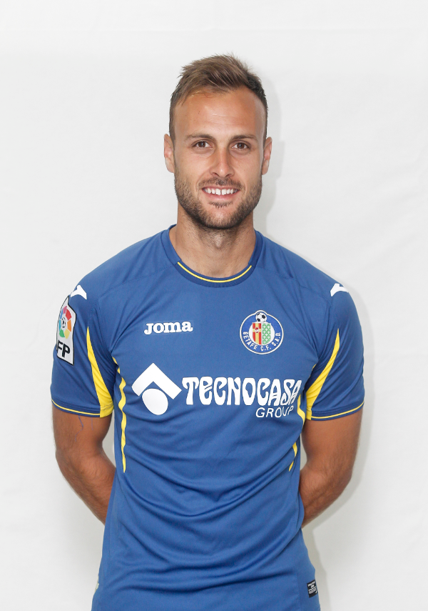 futbolmahou's tweet photo. Ya conocemos al #Jugador5EstrellasGET del @GetafeCF en enero. El ganador es...@JuanCala_6 ¡Enhorabuena! https://t.co/KwN5f1hJ04