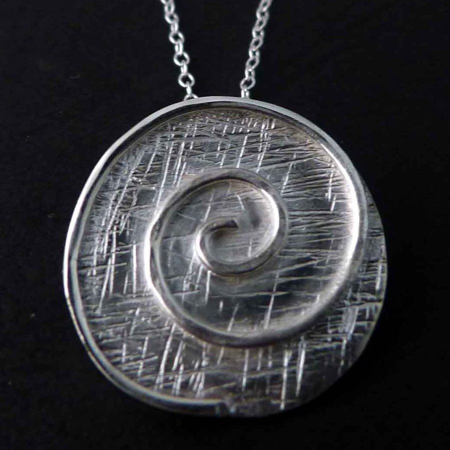 Irelandshowcase's tweet photo. Waterford based Stradbally #Jewellery specialise in contemporary #CelticJewelry https://t.co/PPn2ppkj4z https://t.co/awNrvrn0hR