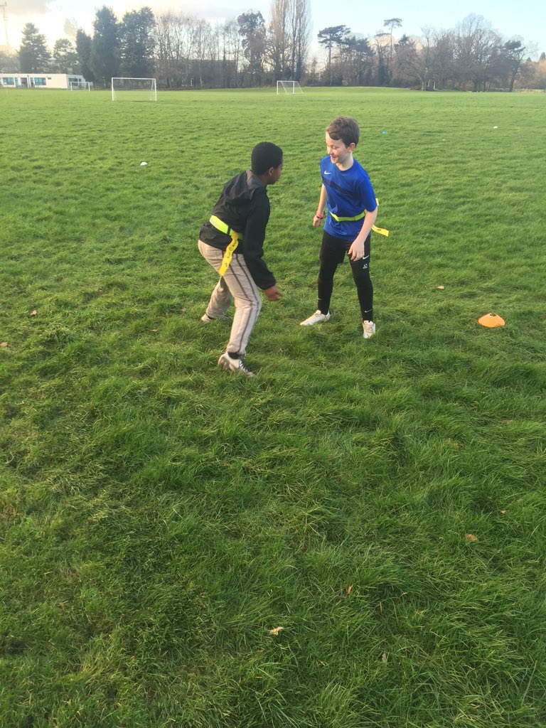 StCathsofSiena's tweet image. Working on our agility and reaction time. #tagmeifyoucan