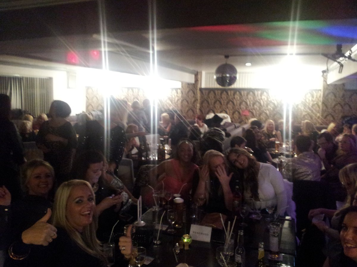 EpmEnts's tweet photo. Full house at the #thegren on Saturday @eleshaasbeyonce @eleshaastina @eleshapaulmoses https://t.co/Sakn3Zdu9M