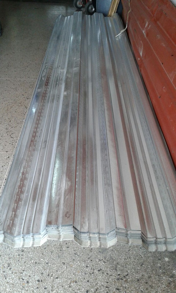 FERRE_SERVI's tweet photo. Losacero 4.10mts de largo X 1mt de ancho... Ancho efectivo 96cm!!! Quedan pocas, !Aprovechen! https://t.co/cf4zkP8DZ9