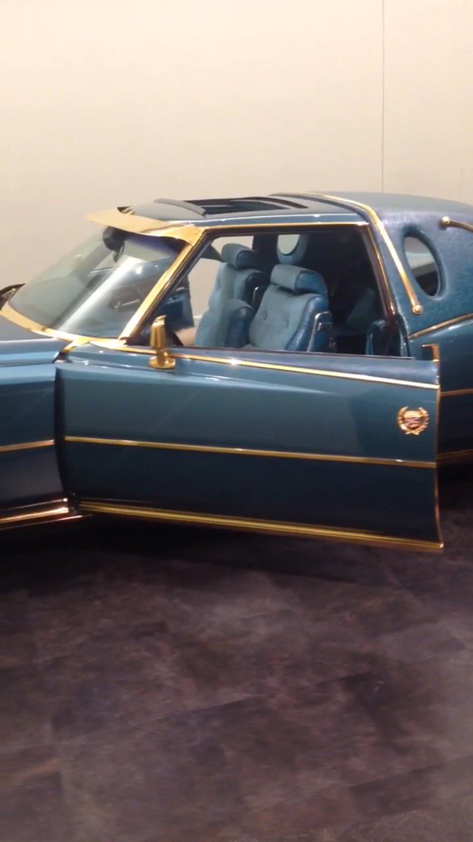 agilenetwork's tweet photo. #Agile Blue approved at the #FedExCompatible Summit. #IsaacHayes great choice of #transportation @StaxMemphis https://t.co/BTyGwQgHPw