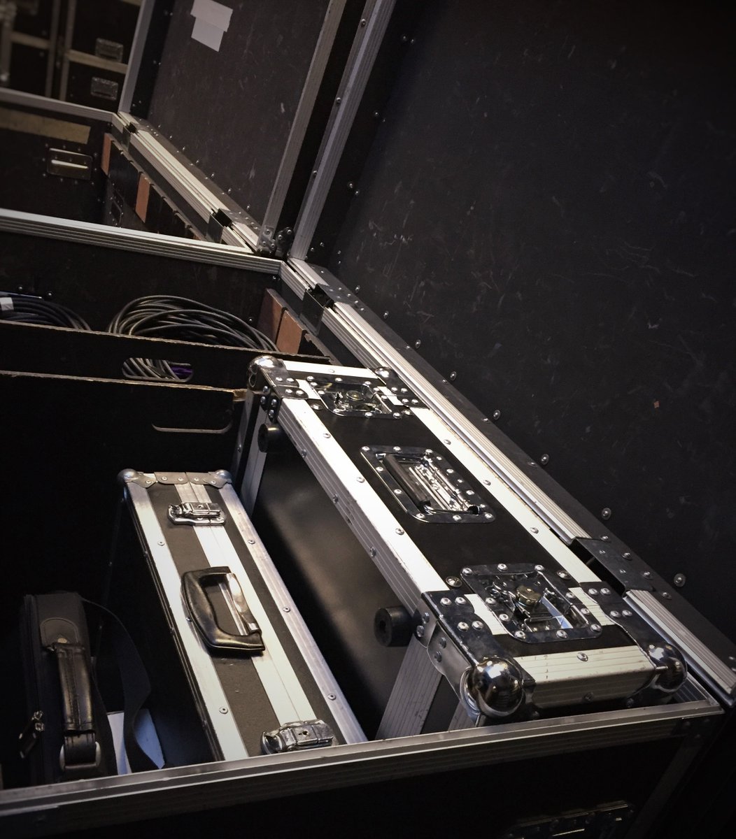 Clockwork_Audio's tweet photo. Busy day prepping kit for the South West Tourism Awards! #ClockworkAudio https://t.co/yFuuQMtS9b
