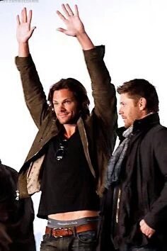 Jerzcaligrl's tweet photo. #J2sDay #10YearsOfSamAndDean #10YearsProud https://t.co/diKAn4B8fp