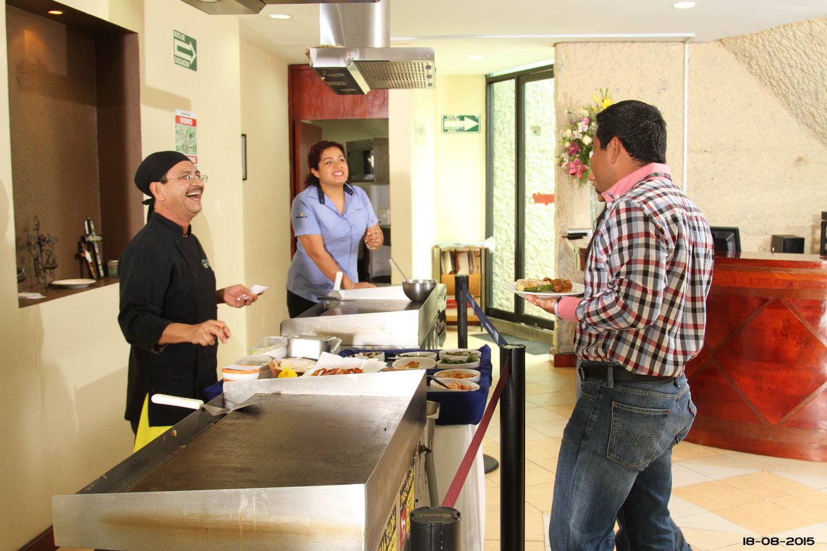 SABOR Y TRADICION SOLO EN RESTAURANTE TUCHTLAN DEL <a href="/PolyforumChis/">CCyP de Chiapas</a> VISITANOS DE LUNES A SABADOS,TEL:61 40 979 EXT.108