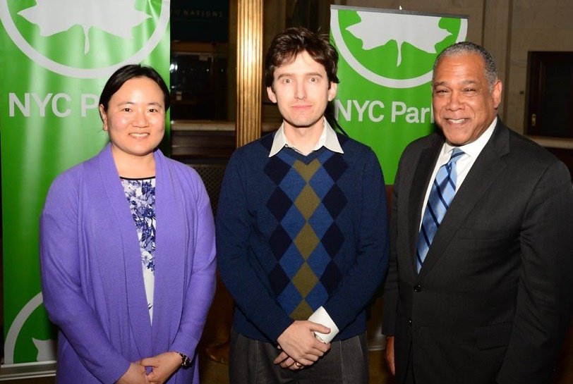 Arcadis_NA's tweet photo. Congrats to #Arcadis Jen Chen, recognized by @nyctreescount &amp; @NYCParks, pictured with Commissioner @mitchell_silver https://t.co/LX0IkWvGkf