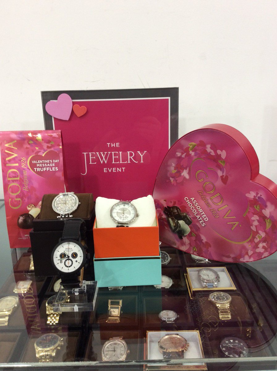 OFF5THMilwaukee's tweet photo. Time is ticking! Stop into Saks OFF Fifth Mayfair for 40-60% OFF Fine Jewelry now through the 16th!!! #vday #love https://t.co/P9n20CpP99