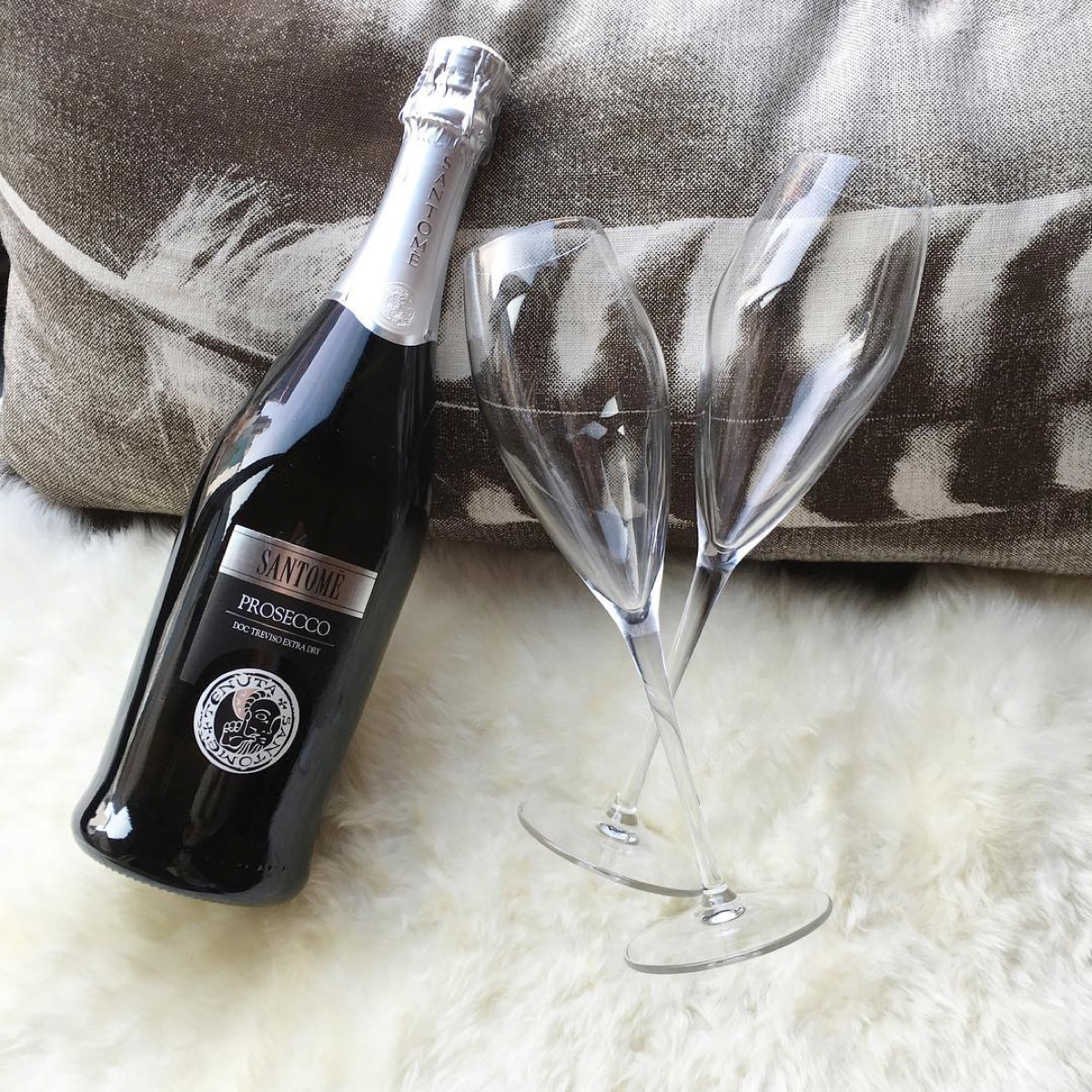 SKINNYredefined's tweet photo. Fingers crossed for a great vday gift for Chase https://t.co/PnbtMACBB7 #1hotels #stayat1 @1HotelCP @sustain_natural https://t.co/xNLsJjQMKj