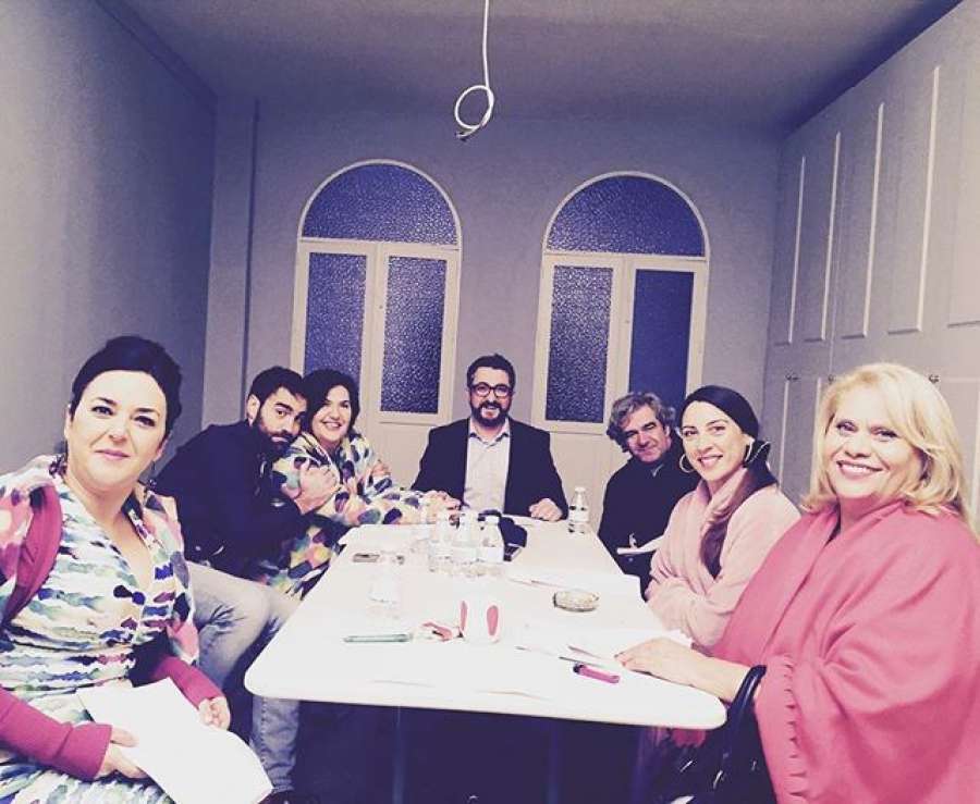 Descubre cómo viven el rodaje de la segunda temporada los protas de #AllíAbajo atres.red/2k_57