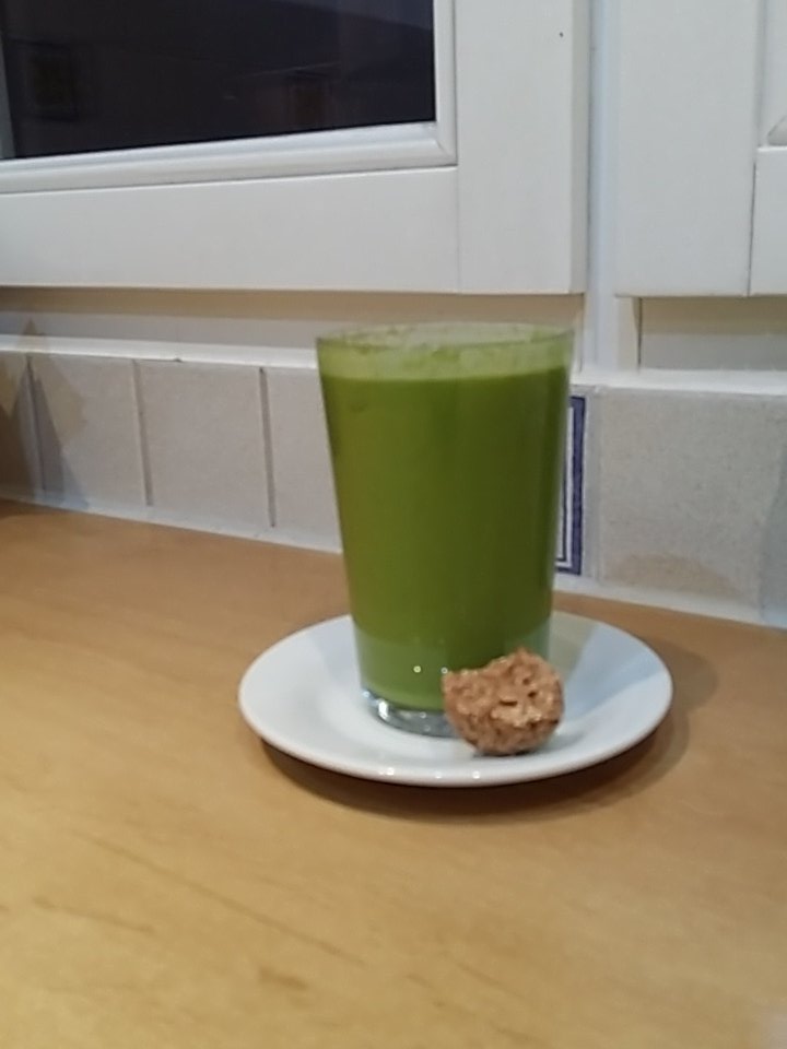 skater_tom83's tweet photo. Grünkohl küsst Banane/Hanfmilch https://t.co/IIMDiu0Yey