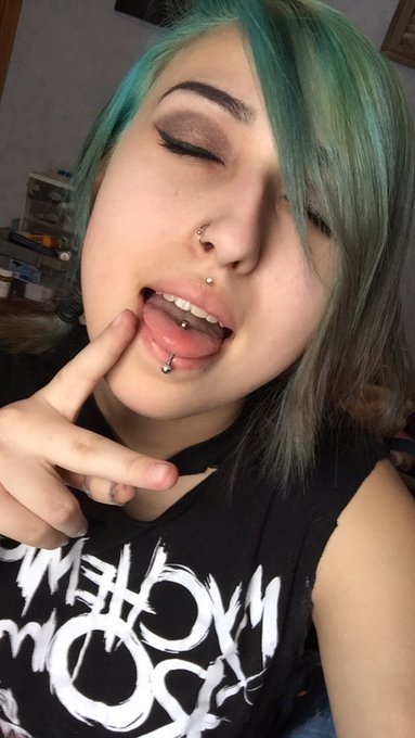 I TOOK FUCKING GREAT ASS SELFIES https://t.co/TTGojreoUW<a href="/tag/5sosbestfans2016"class="tags"><span>#5sosbestfans2016</span></a>