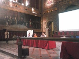jipi_bcn's tweet photo. Talking about the laboral situation of PhD students in #JIPI2016 https://t.co/KTLVMmZUBu