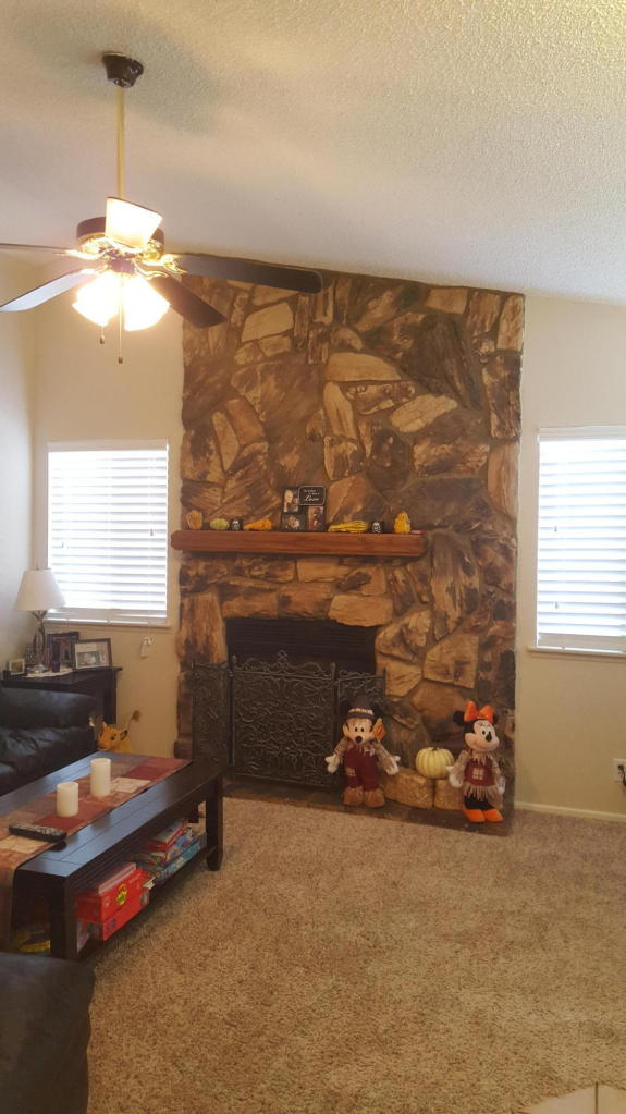 GLWeaver's tweet photo. Congrats to Heather G on 1st new home in Lancaster CA .#closeofescrow #coe #weaverteam https://t.co/FB9mJe1TdR
