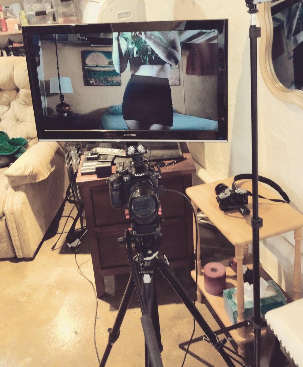 TaurusAngelBA's tweet image. Watching myself #sovain #heygirl