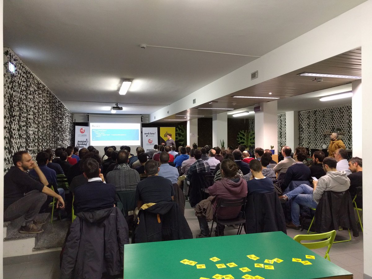 Milano_JS's tweet image. Full house at @TalentGardenit for @guidoneafricano&apos;s talk about #reactnative #milanojs