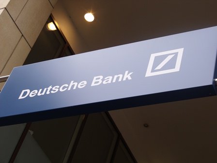 HRGrapevine's tweet photo. Deutsche Bank's Board won't get any bonuses amidst record loss

https://t.co/05QfCRGmHo #Leadership #HR https://t.co/re9aSI93R3