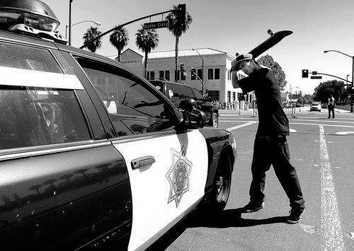 Gregorio_graff's tweet photo. FUCK THE POLICE. https://t.co/bNyJ4hZ5xL