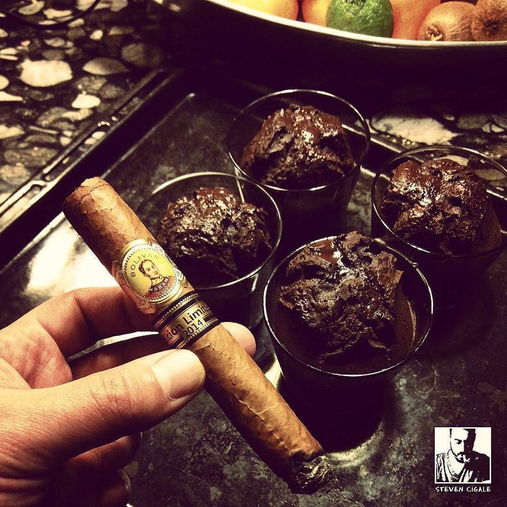 iamStevenCigale's tweet photo. Strong chocolate notes with this one 🍫🍰💨😋
#Bolivar #EL2014 - https://t.co/TgxZCrI8no https://t.co/ULZSKe2Z4c