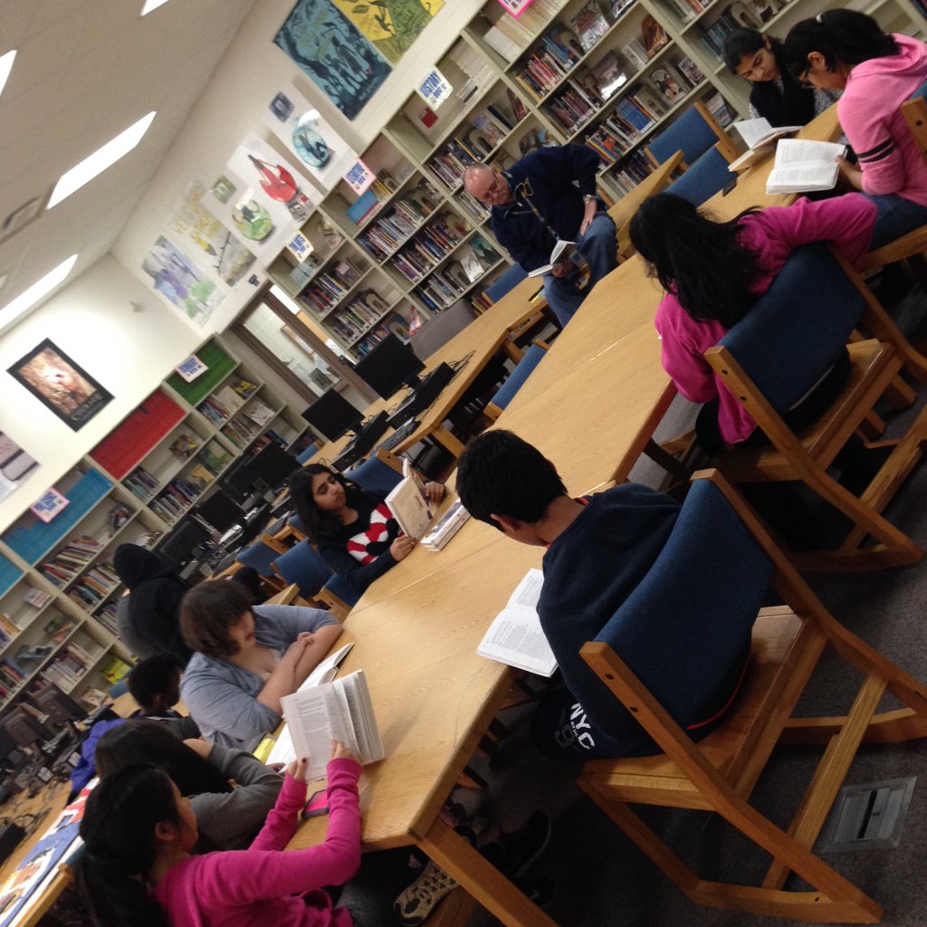 spartanlynne's tweet photo. Shakespeare bk club afterschl w/@mtnerfan! #Hamlet #gettinghighschoolready #booklove #readerstheater @GrangerIPSD204 https://t.co/D2Ec3VRsL8