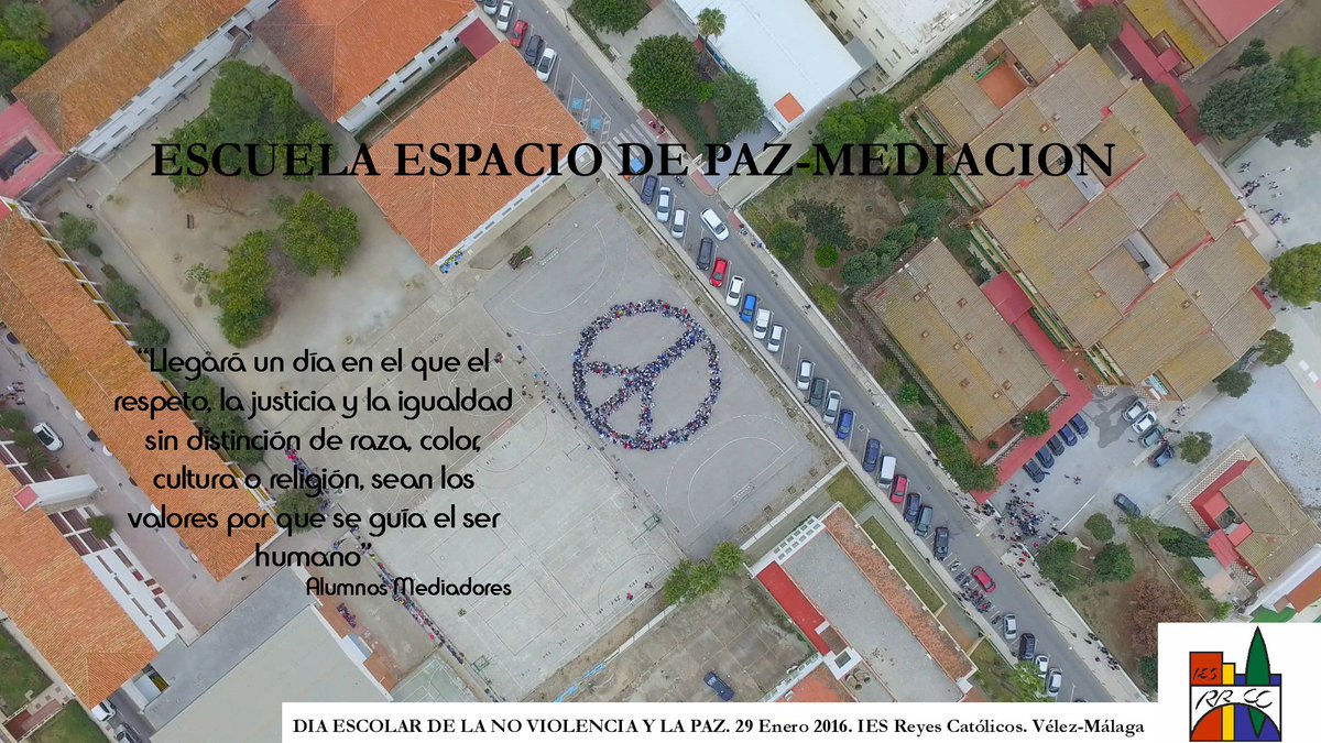 iesrrcc's tweet photo. Celebrando el #diadelapaz #VélezMálaga @educacionenmlg https://t.co/HYL5Ej3mV8
