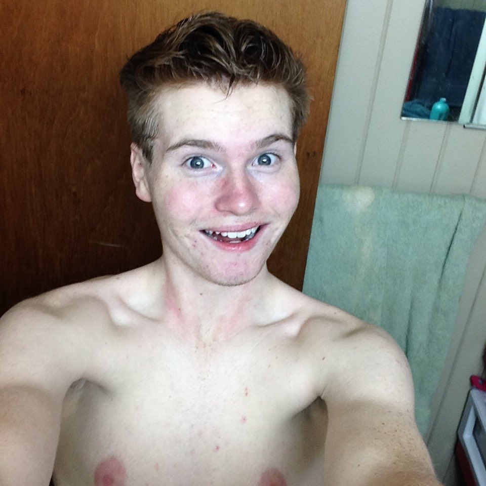 Nice_Reindeer's tweet photo. Omg supper on the town was fabulous. Got new cleanser and a full belly. Come chill @chaturbate with me? https://t.co/k0Ybjd2BDl