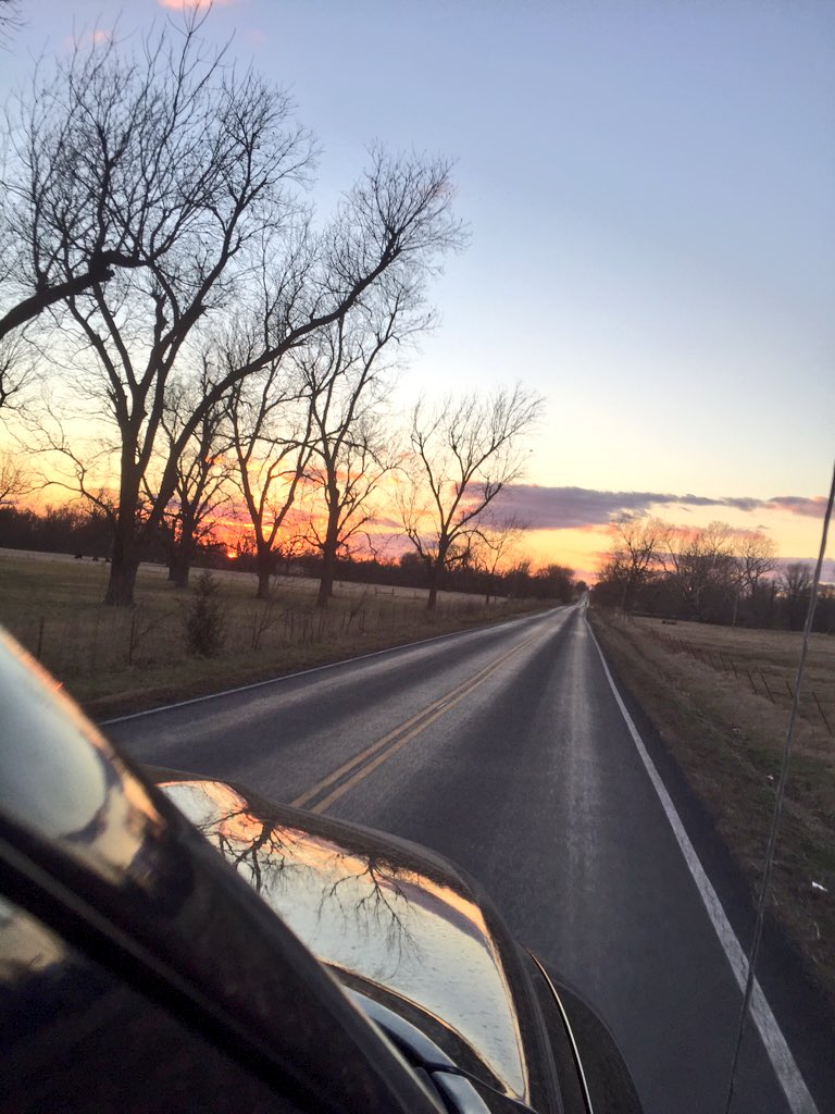 Micah_3Cooper's tweet photo. tweeting @ u live from @NLS163 's whip https://t.co/4Cu7qSG1Ez