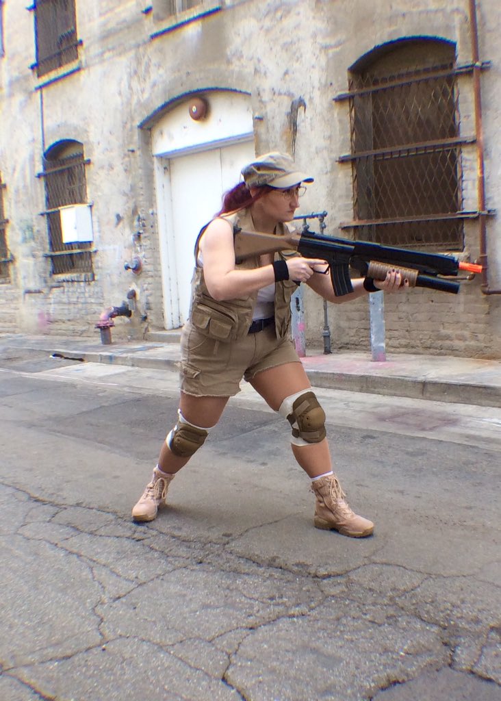 WaspnestV's tweet photo. Having fun posing.
Model: Robin as Fio Germi (Metalslug)
Photo By: Frankie
#waspnestvideos #fun #cosplay #pics #bako https://t.co/Ug7kuNbnoJ